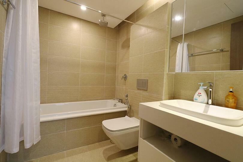 Lejlighed i Ba Dình på 81 m². Soveværelser: 2. Private badeværelser: 2. Hanoi Eksteriør billede